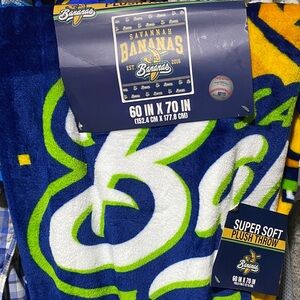 Savannah Banana super soft plush throw new